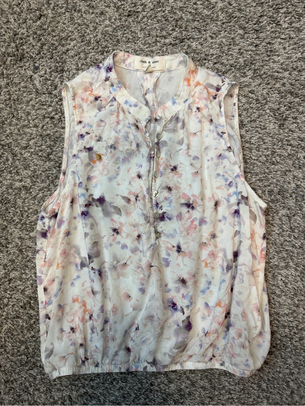 Anthropologie floral sleeveless blouse neutral motif - Picture 2 of 6
